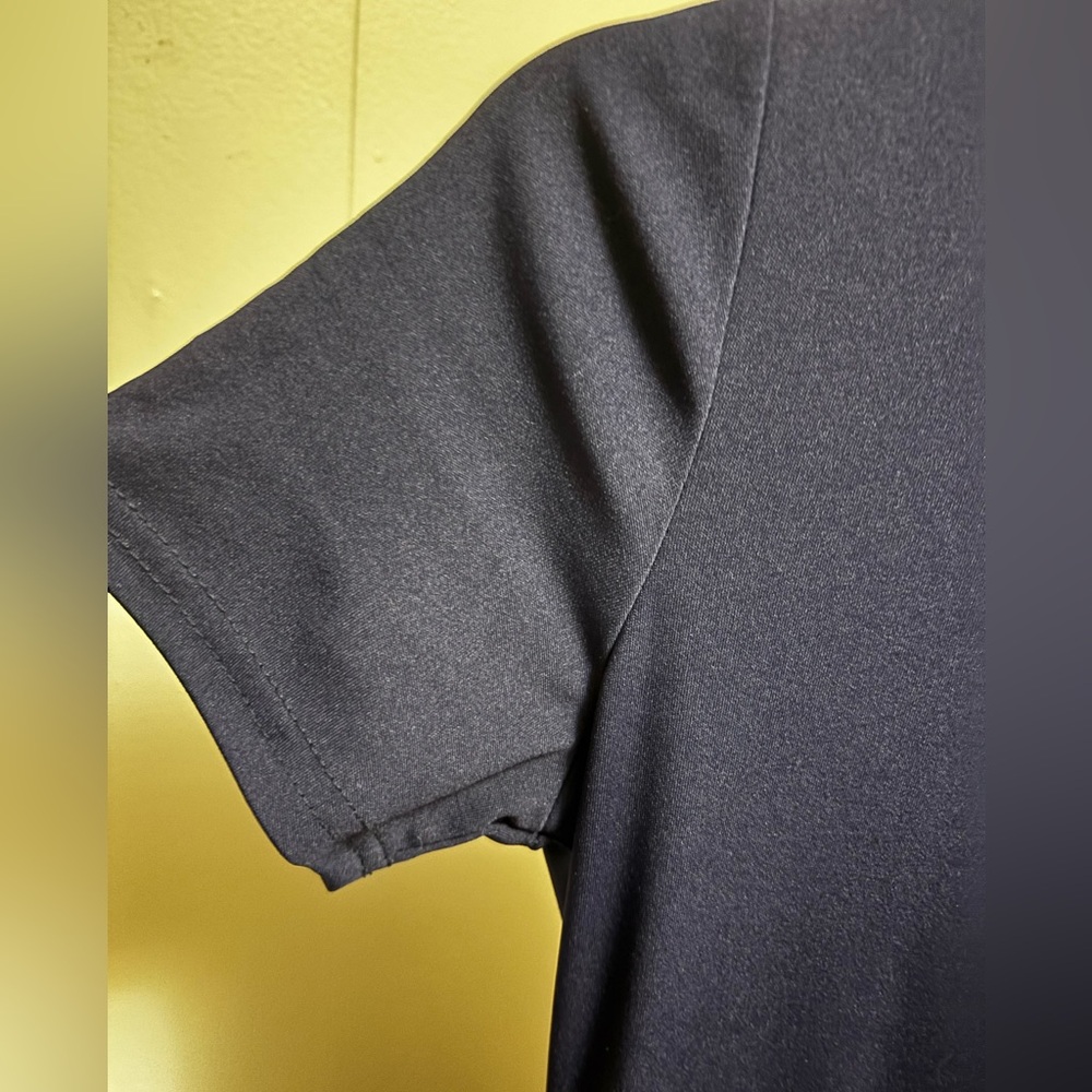 Women’s Navy Short-Sleeve A-Line high low top - Picture 6 of 7